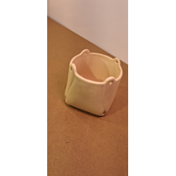 Urtepotteskjuler med oph�ng